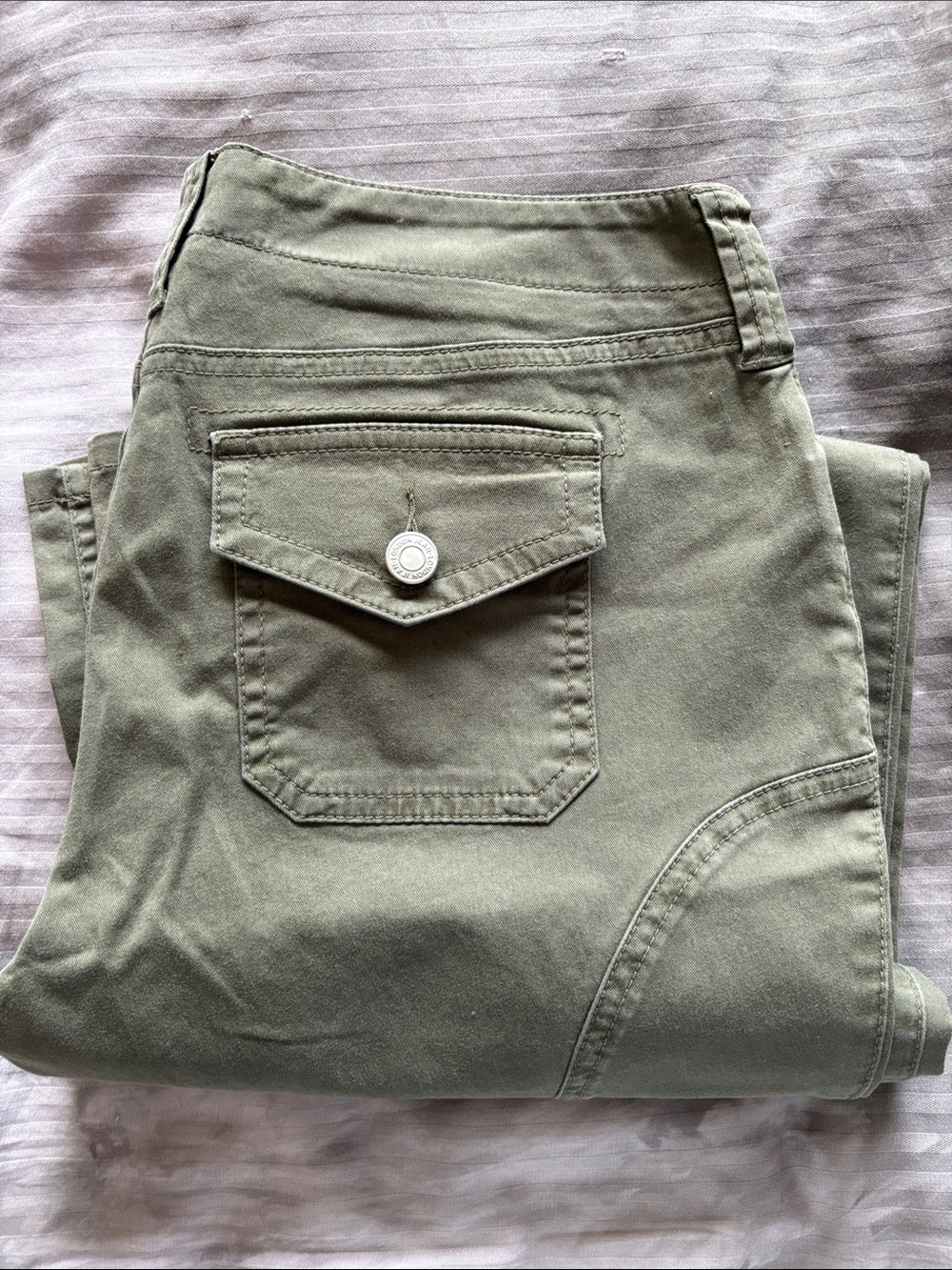Women’s Boot Cut Utility Pants in Olive Green